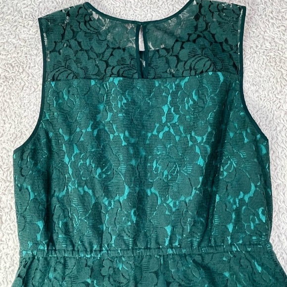 Fossil Green Mini Sleeveless Dress w/ Green Lace Overlay Size Small Boho - Picture 9 of 10